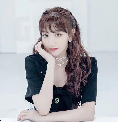 娱乐吃瓜君孔雪儿,娱乐吃瓜界的璀璨明星 第1张 娱乐吃瓜君孔雪儿,娱乐吃瓜界的璀璨明星 第1张